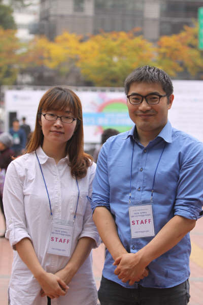 사진: 망고소프트 남궁미옥 대표와(왼쪽) ㈜에어블랙의 문헌규 대표(오른쪽) 모습. (사진제공=에어블랙)